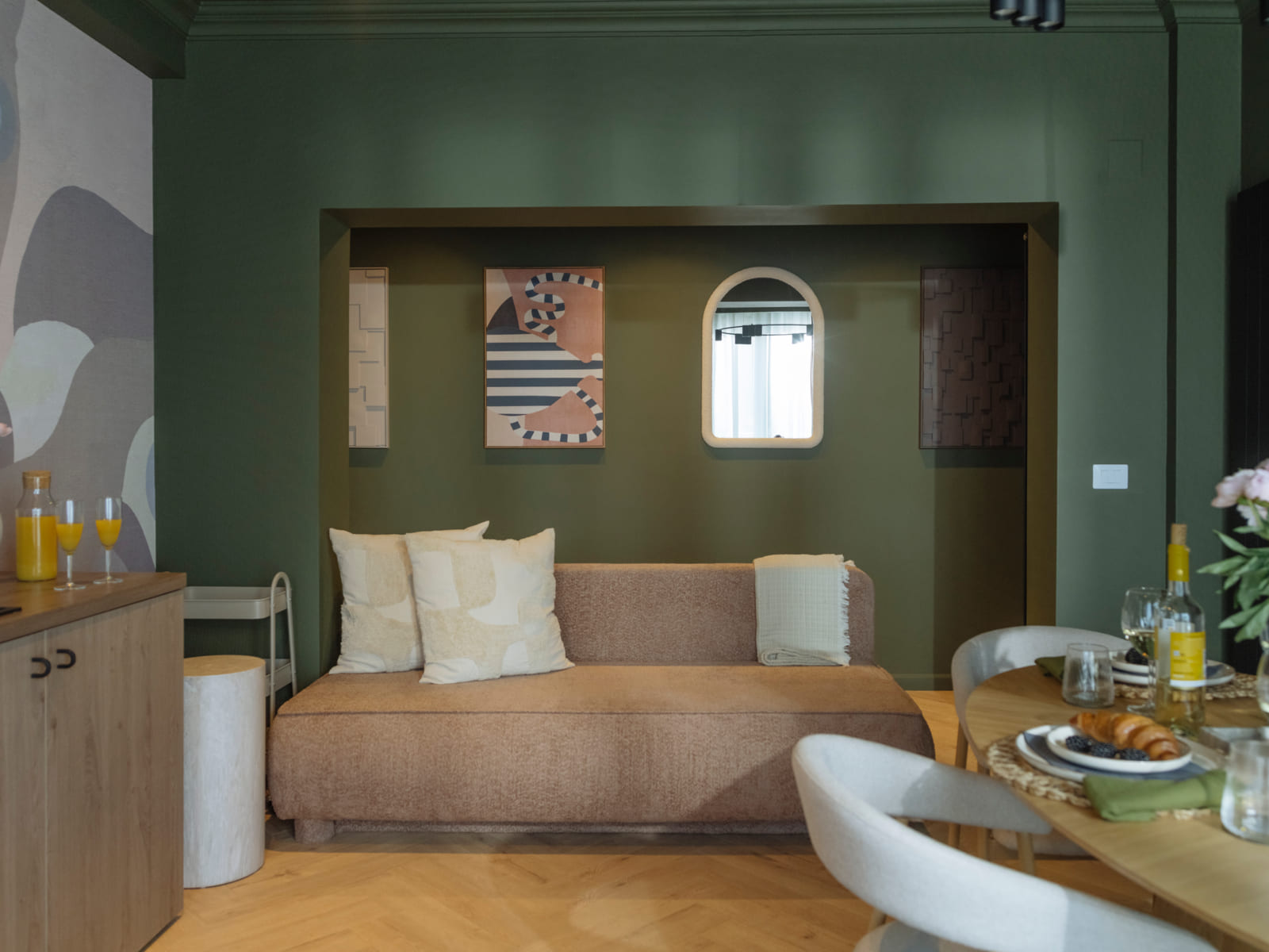Batistei Olive — Sofa, niche and table