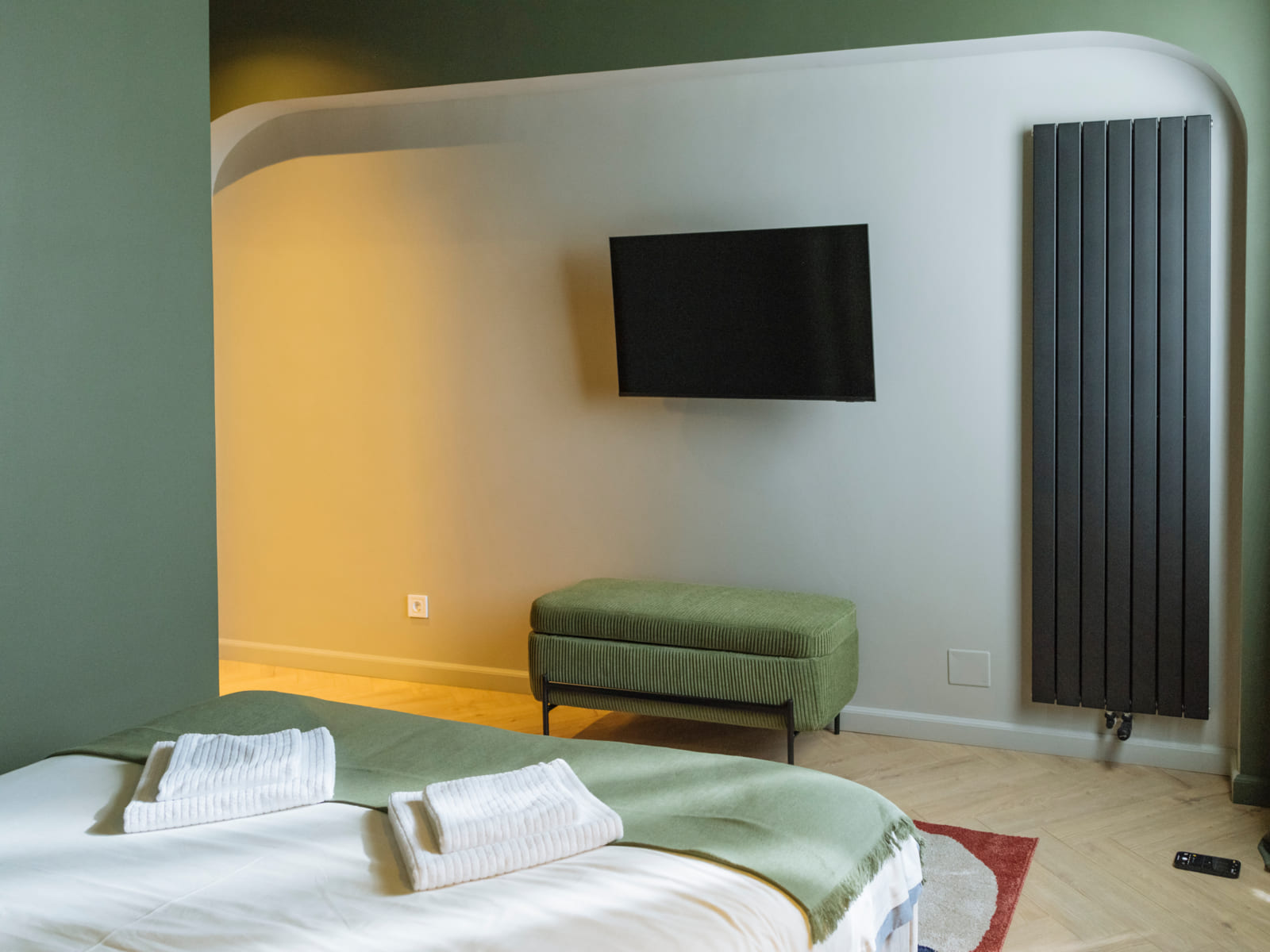 Batistei Olive — Second bedroom, television