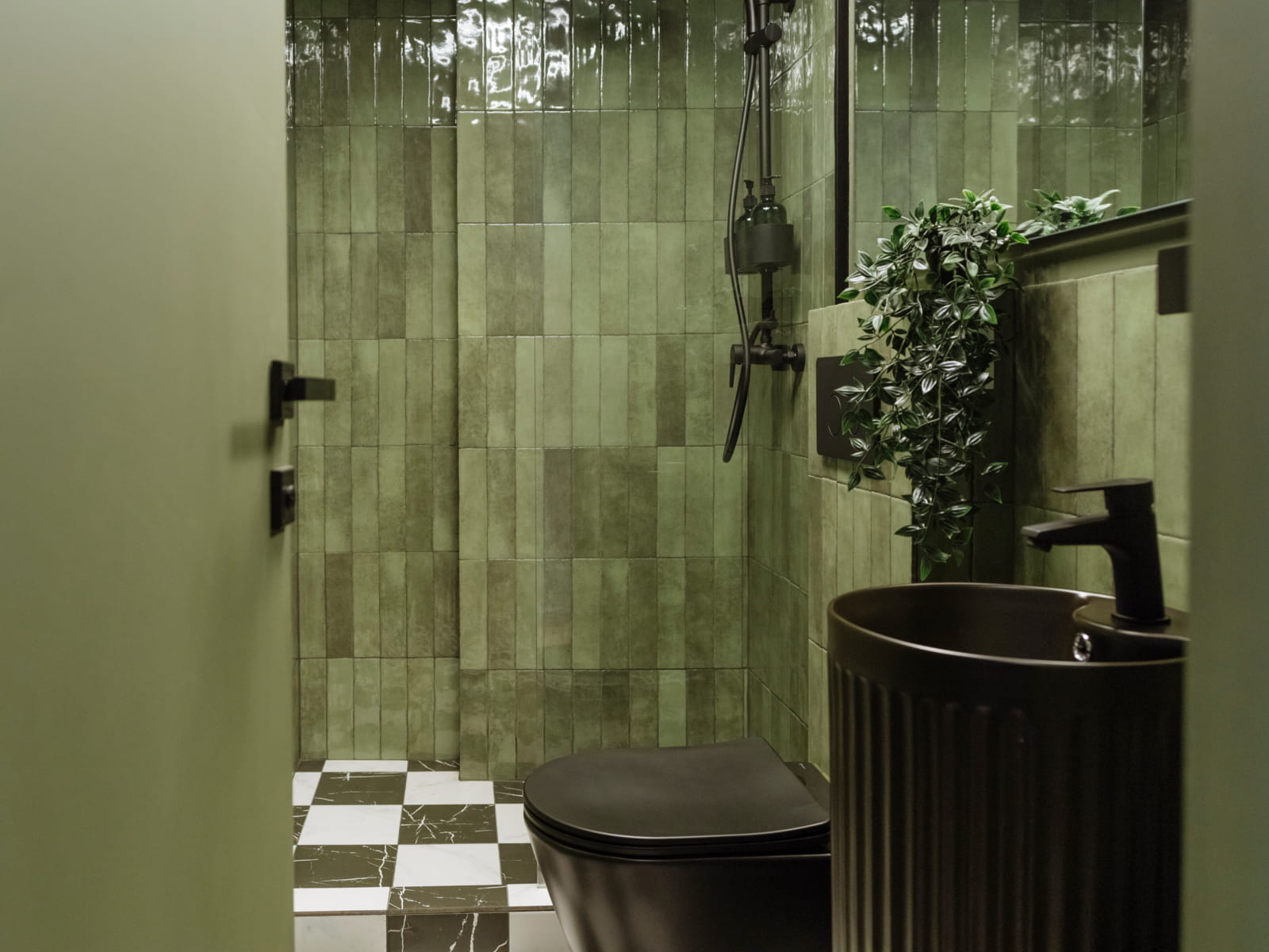 Batistei Olive — Bathroom, basin and green tile
