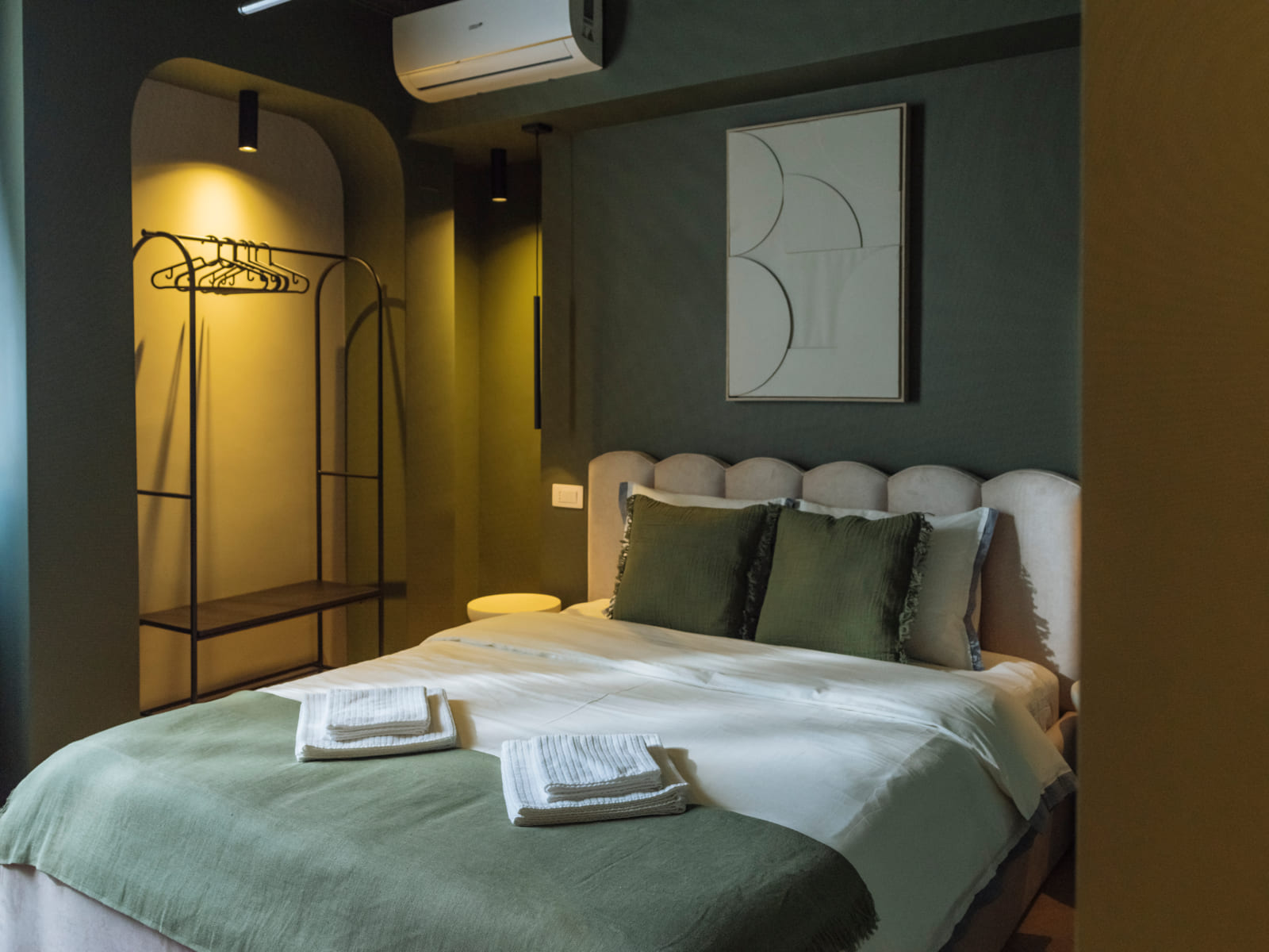 Batistei Olive — Second bedroom, olive