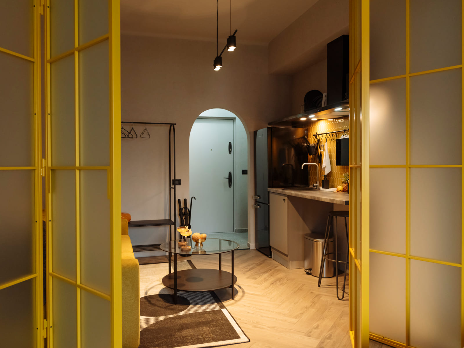 Demeter Studio 87 — Folding screens and the kitchen