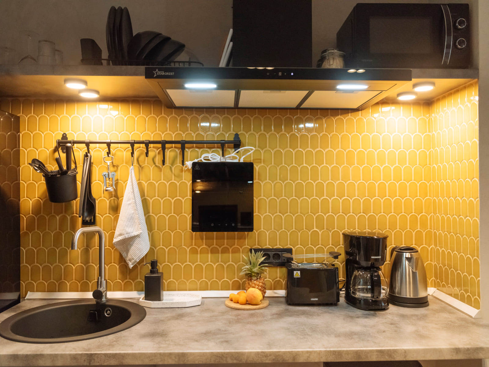 Demeter Studio 87 — Kitchen, sink and counter