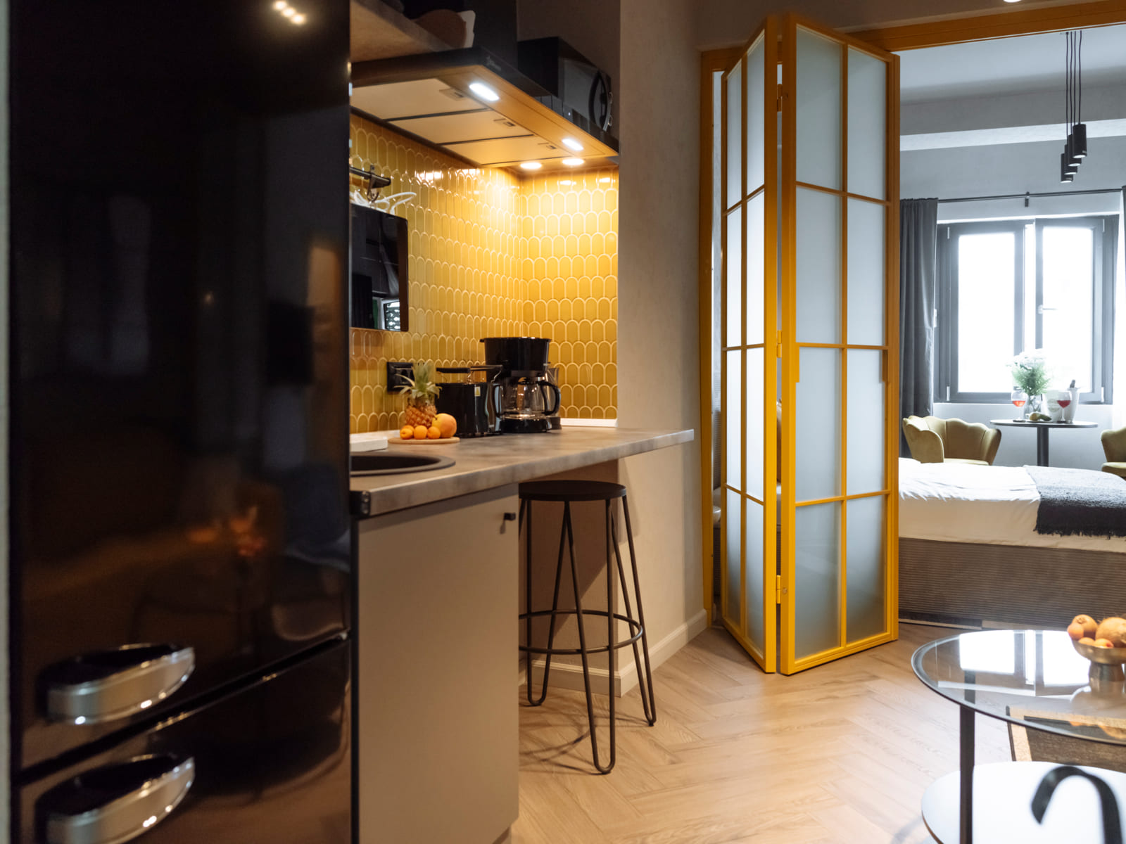 Demeter Studio 87 — Kitchen and the folding screens