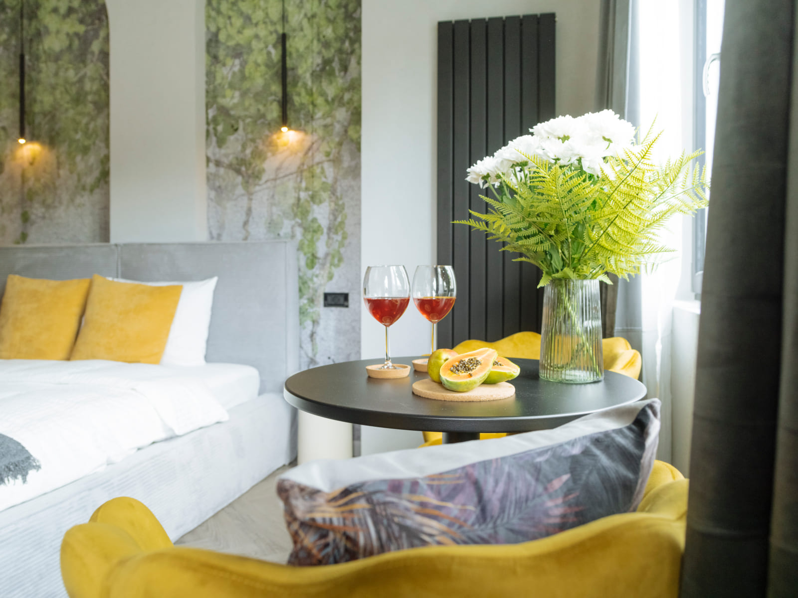 Demeter Studio 87 — Bed, table and flowers
