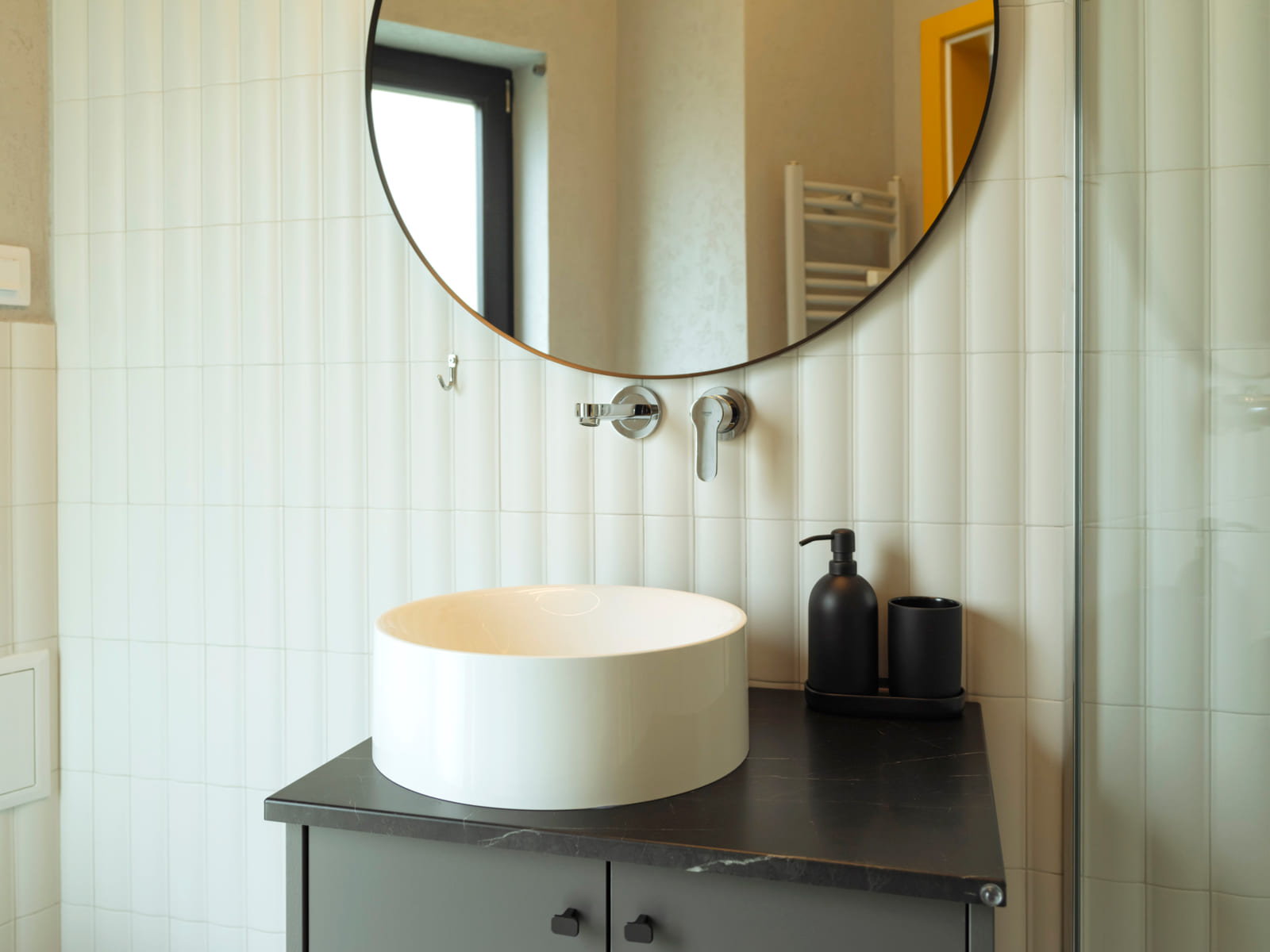 Demeter Studio 87 — Bathroom, basin and cabinet