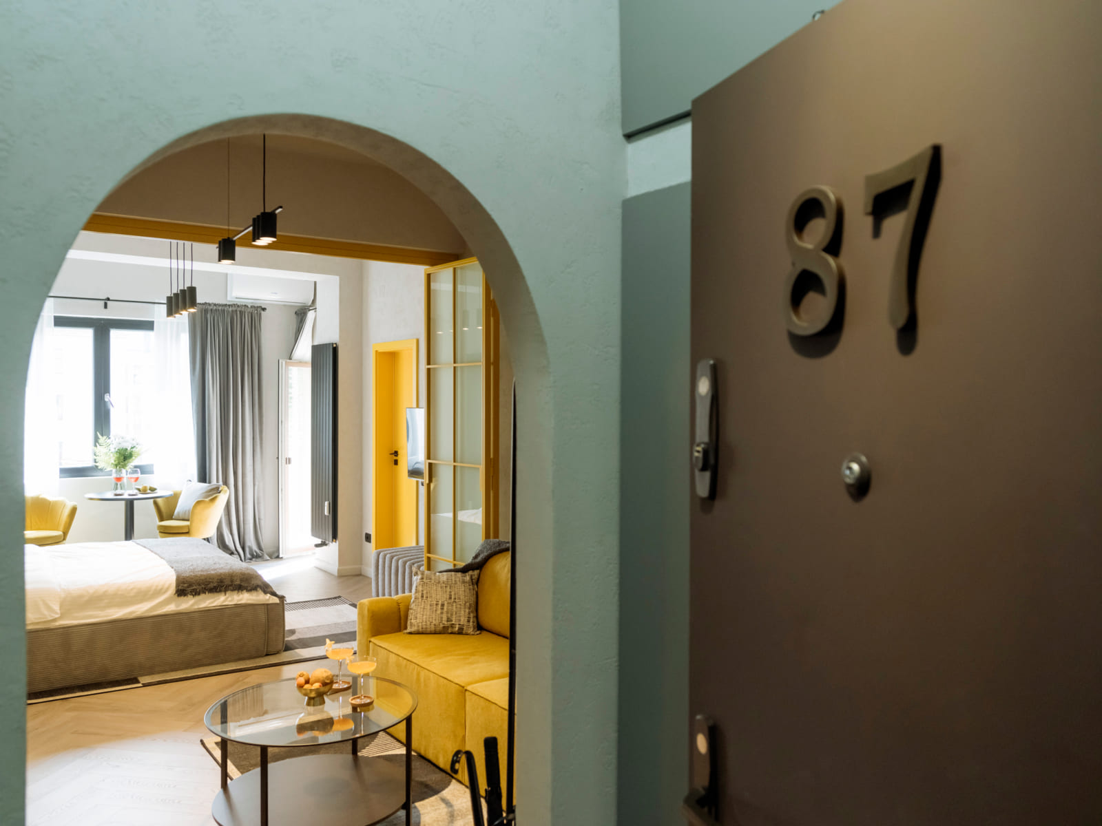 Demeter Studio 87 — The door and the arch