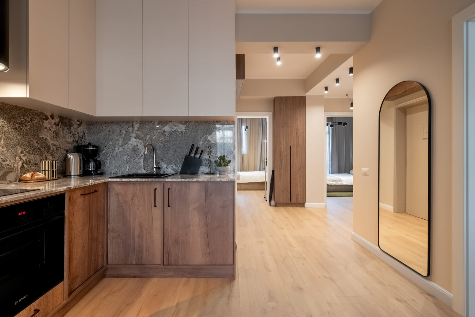 Magheru 46 — Kitchen towards the room
