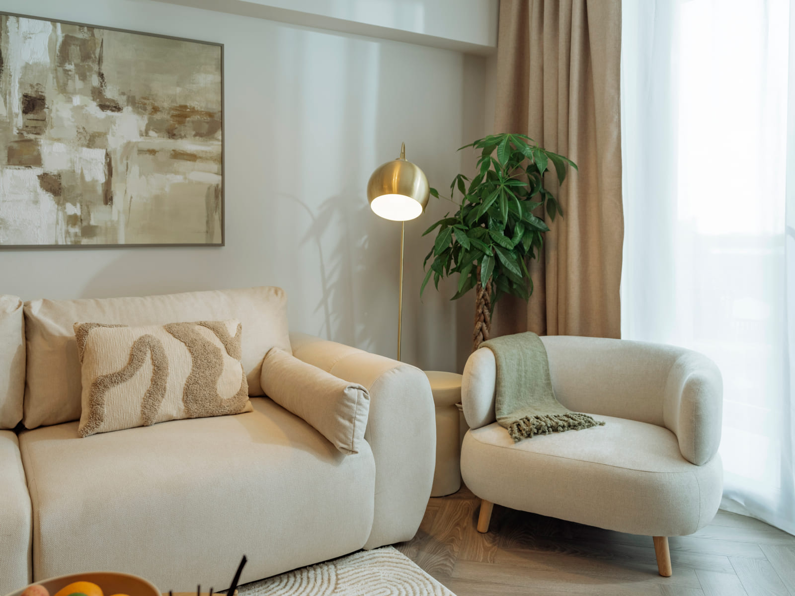 Magheru 65 — Sofa and armchair