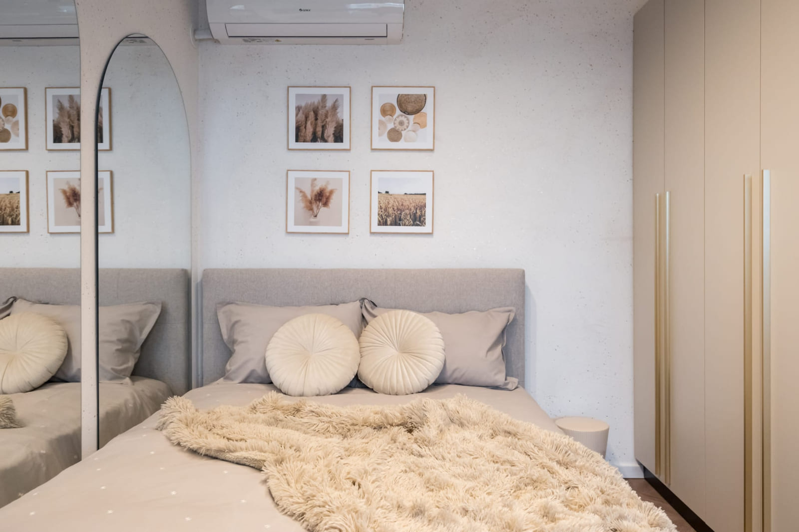 P.A.I Apartment — Bed and the mirror