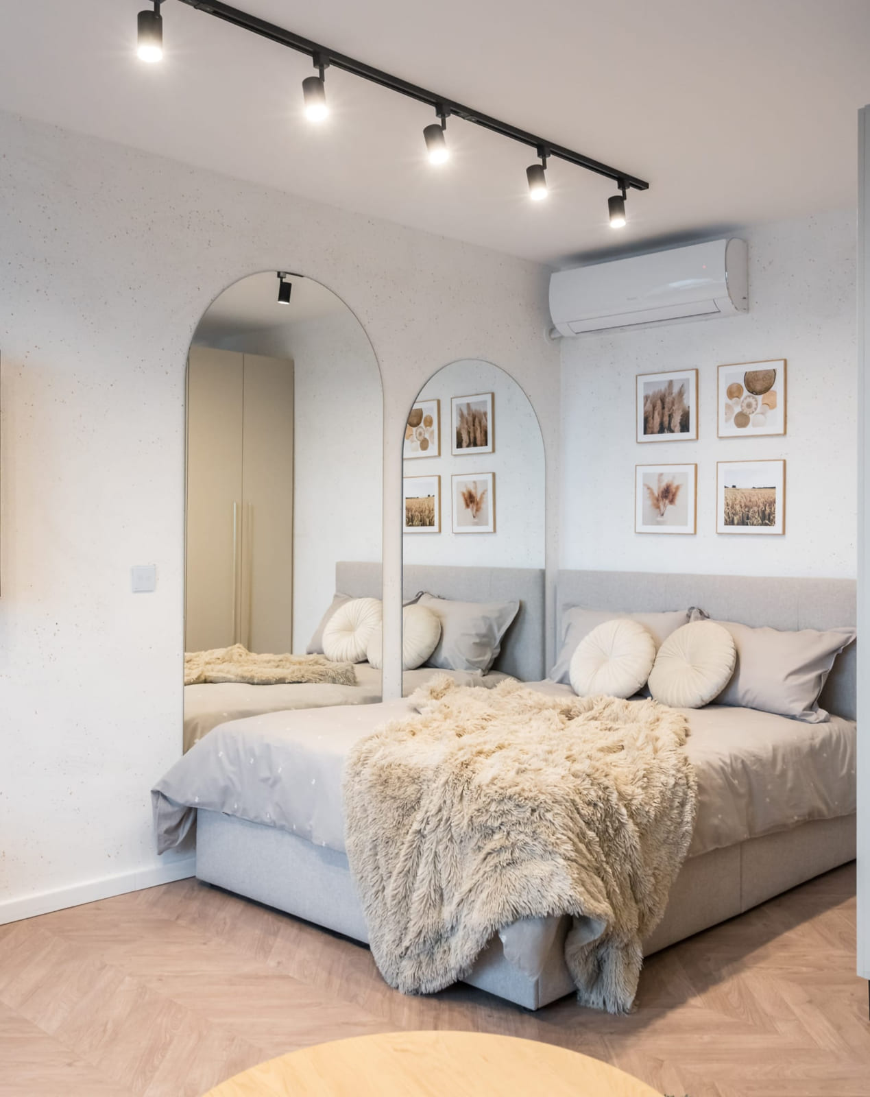 P.A.I Apartment — Bed and the pictures