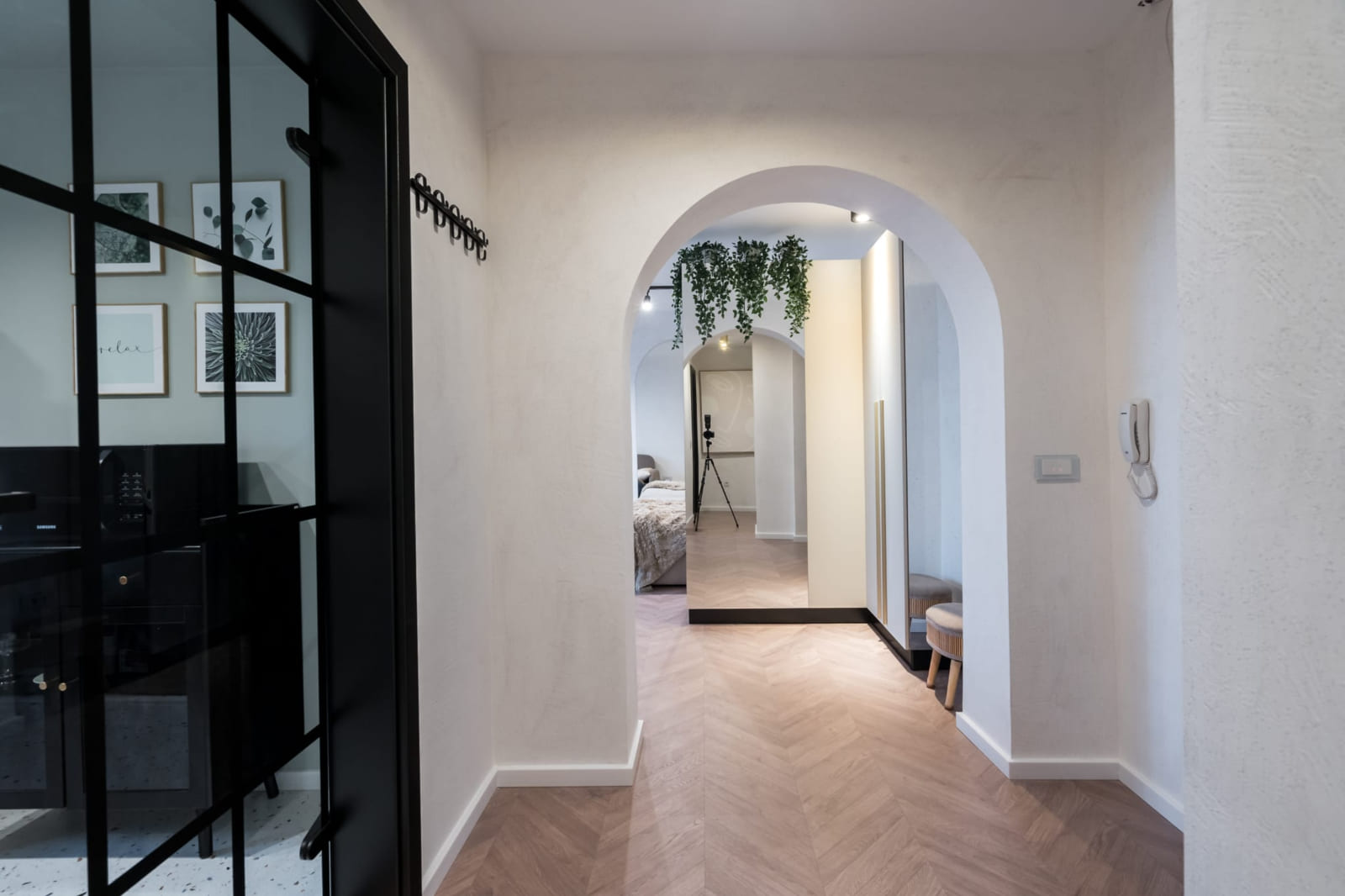 P.A.I Apartment — Steel door and the arch