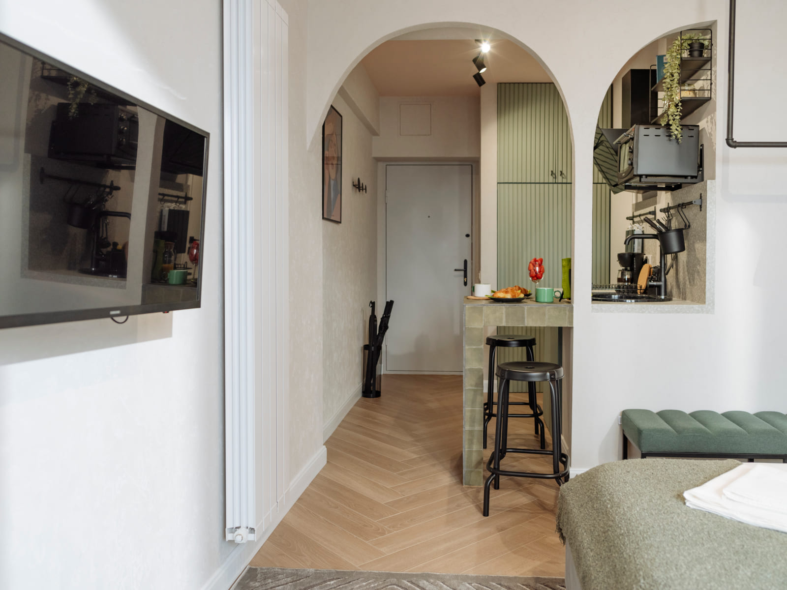 Zalomit Studio 81 — The kitchenette from the room