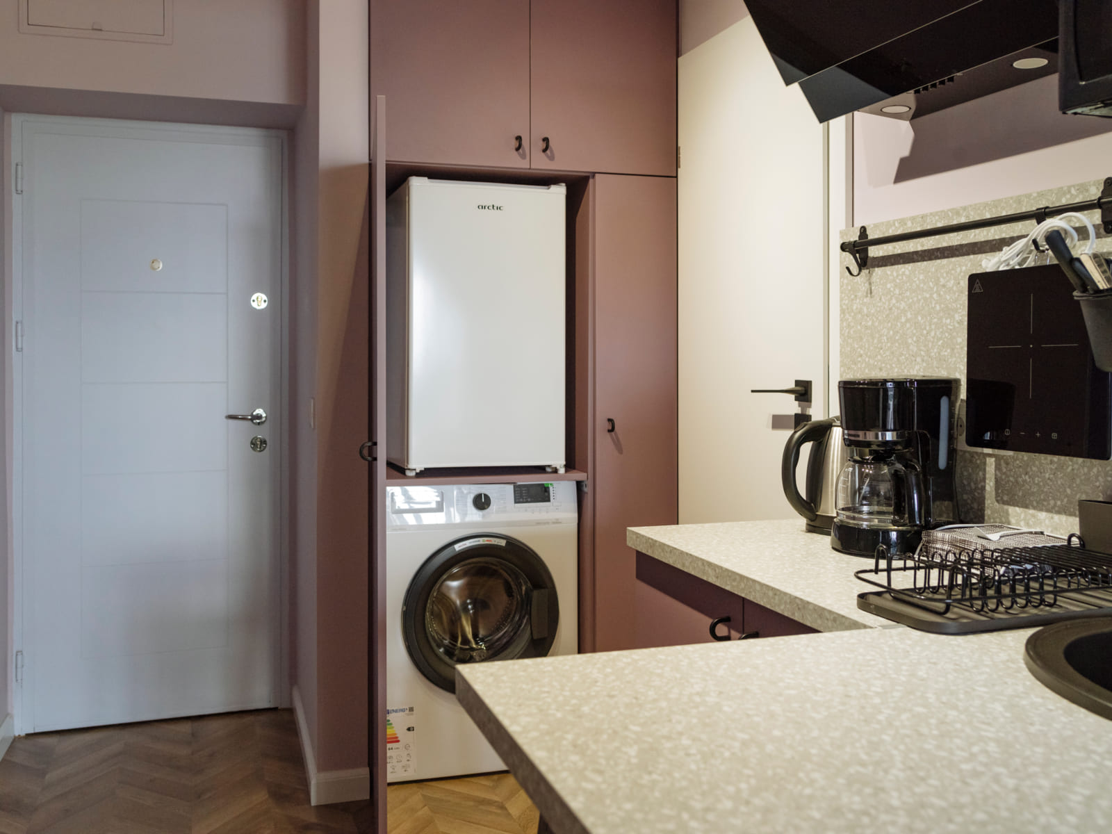 Zalomit Studio 83 — Utility, washing machine