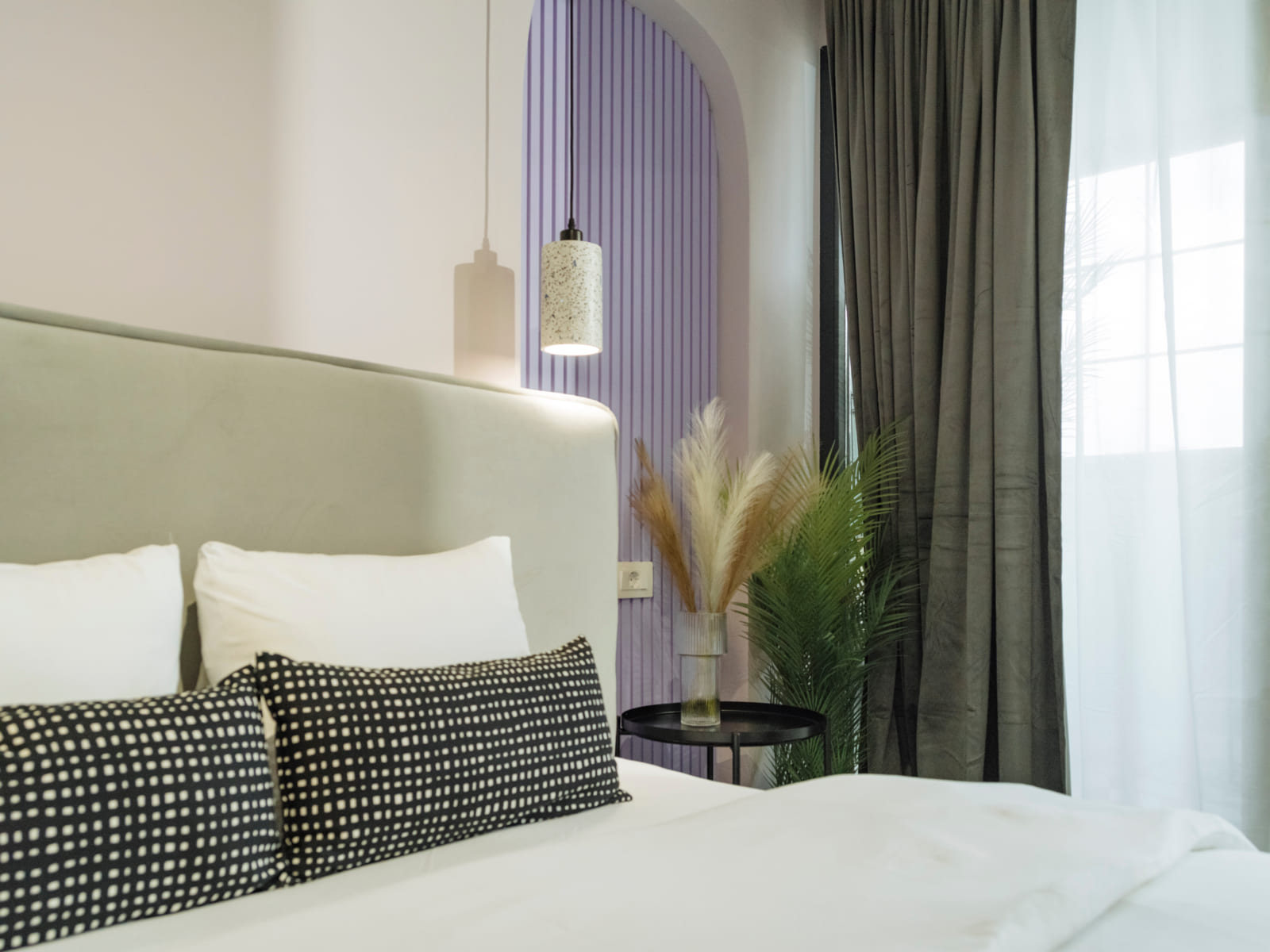 Zalomit Studio 83 — Headboard and cushions