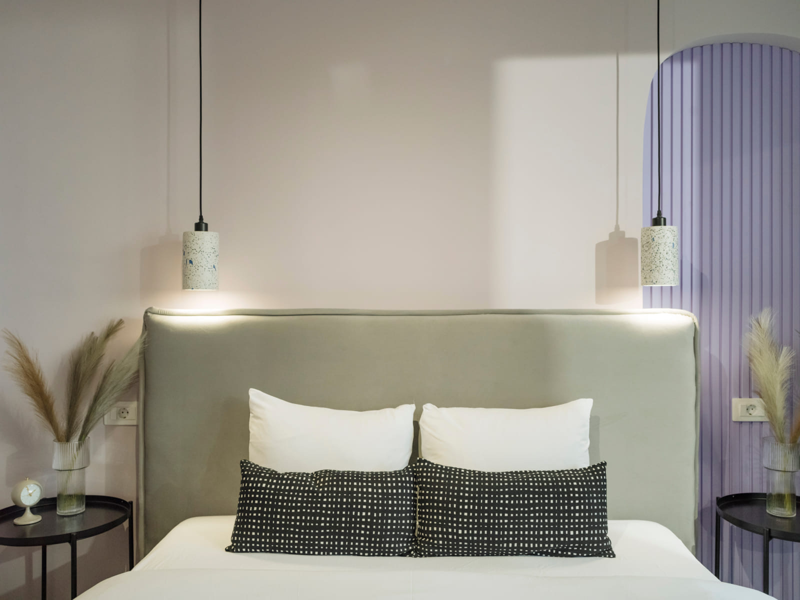 Zalomit Studio 83 — Pendants over the bed
